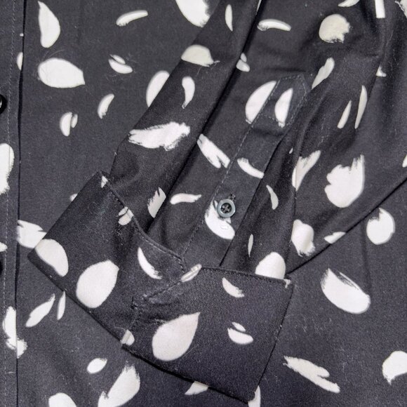 XL 16 Chico's Sz 3 Black And white Button Up Top Dressier Rounded Hem Cuffed Top - Picture 3 of 5